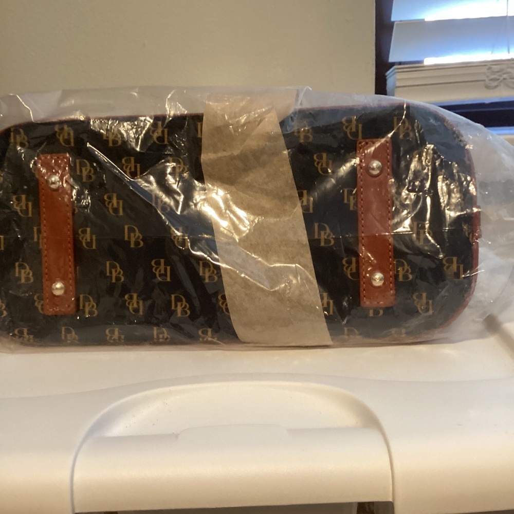 Dooney and Bourke Gretta Domed Zip Satchel - Picture 2 of 4